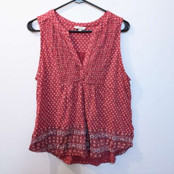 Lucky Brand Smocked Red Print VNeck Sleeveless Top Womens Medium - Picture 1 of 8